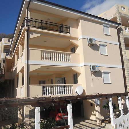פודגוריצה Apartments Papillon מראה חיצוני תמונה