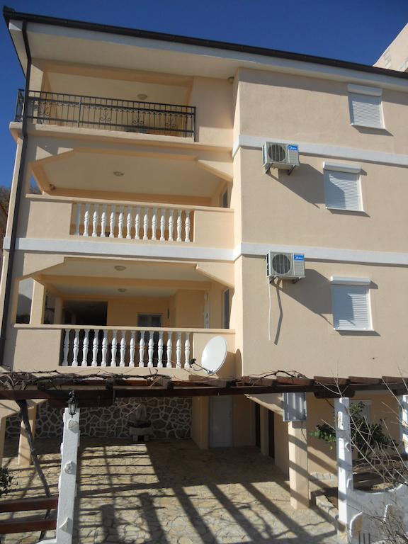 פודגוריצה Apartments Papillon מראה חיצוני תמונה
