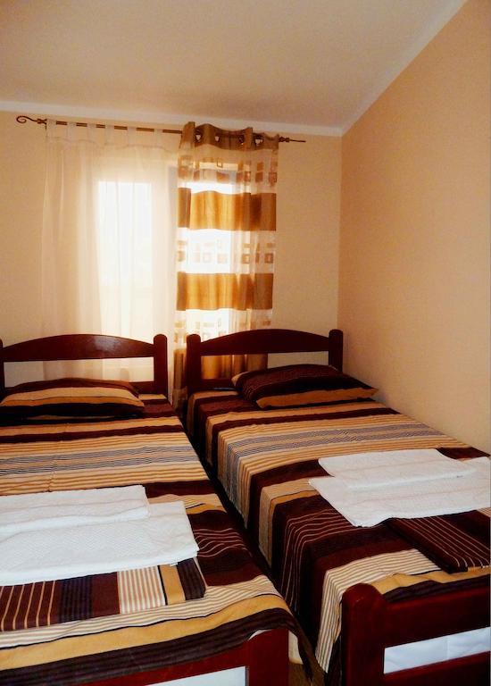 פודגוריצה Apartments Papillon חדר תמונה